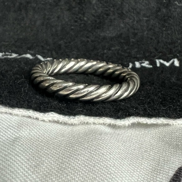 David Yurman Petite Pave Ring w/ blue sapphires SS. - Picture 6 of 9